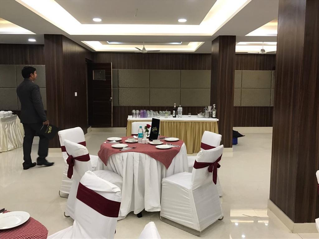 阿格拉 Genx Usha Kiran Agra酒店 外观 照片