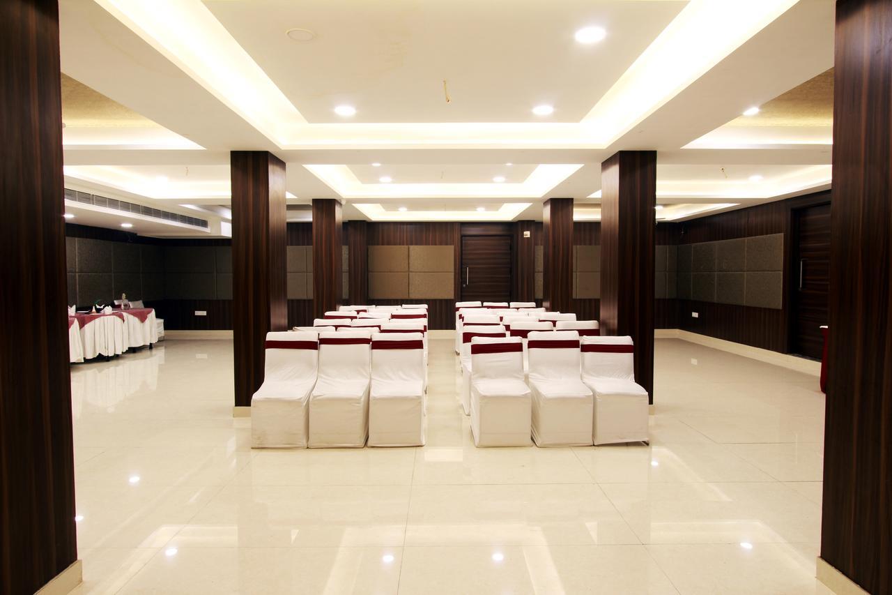 阿格拉 Genx Usha Kiran Agra酒店 外观 照片